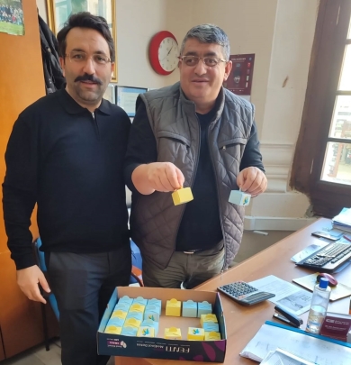 Bir Hurma, Bir Tebessüm, Büyük Bir Aile...