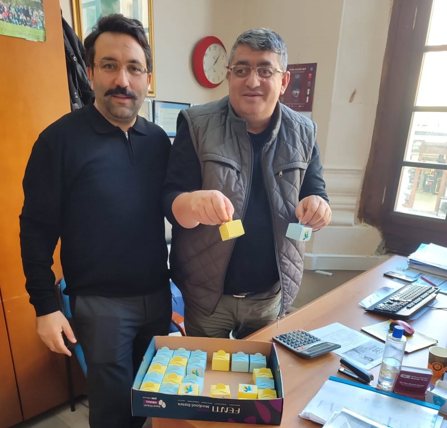 Bir Hurma, Bir Tebessüm, Büyük Bir Aile...